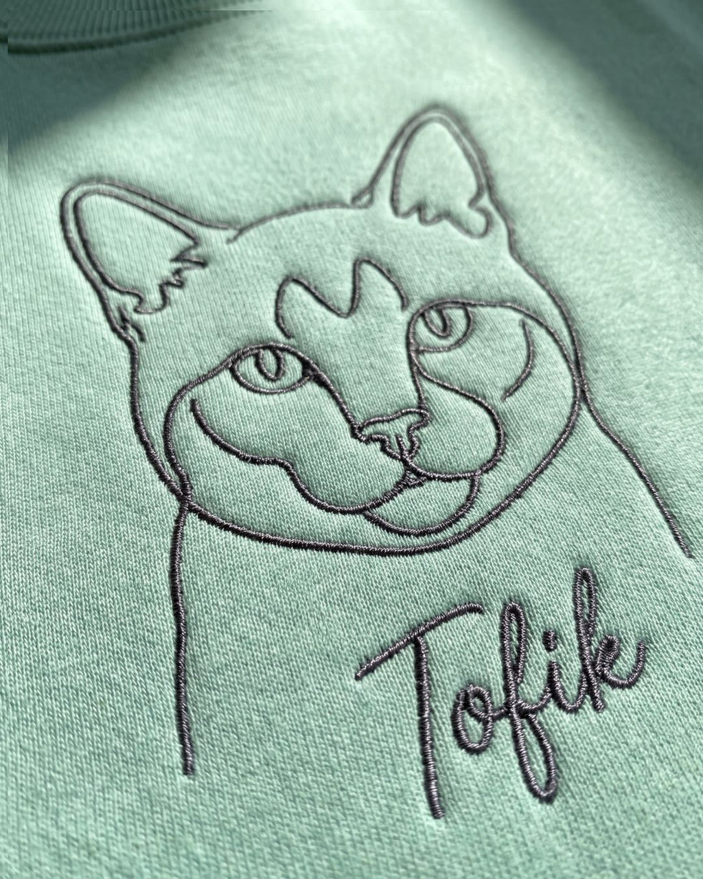 Model wearing the one-line pet portrait hoodie